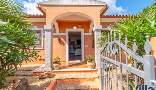 Villa Indipendente con Giardino Loiri