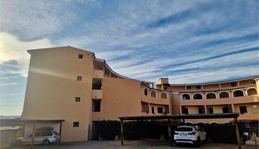 Monovano arredato con veranda e vista mare – A due passi dall’Aeroporto di Olbia