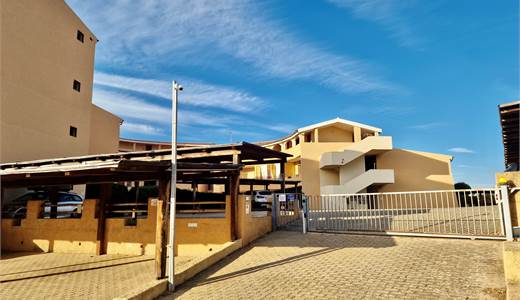 Monovano arredato con veranda e vista mare – A due passi dall’Aeroporto di Olbia