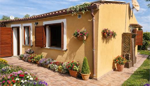 Villetta bifamiliare con giardino a Loiri – Località Zappallì