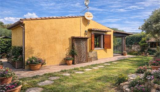 Villetta bifamiliare con giardino a Loiri – Località Zappallì