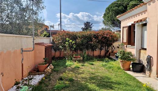 Trilocale indipendente con giardino