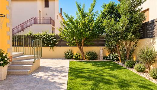 CASA INDIPENDENTE SU 4 LATI – AMPI SPAZI E CORTILE PRIVATO